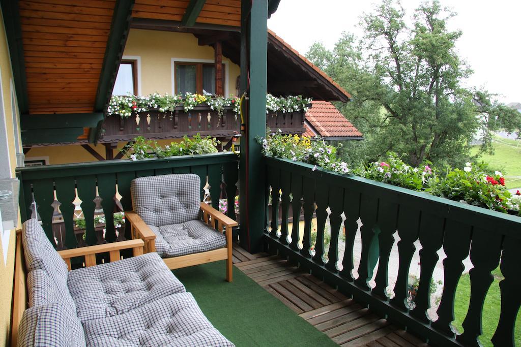 Landhotel Waldmuehle Sankt Georgen im Attergau Exterior photo